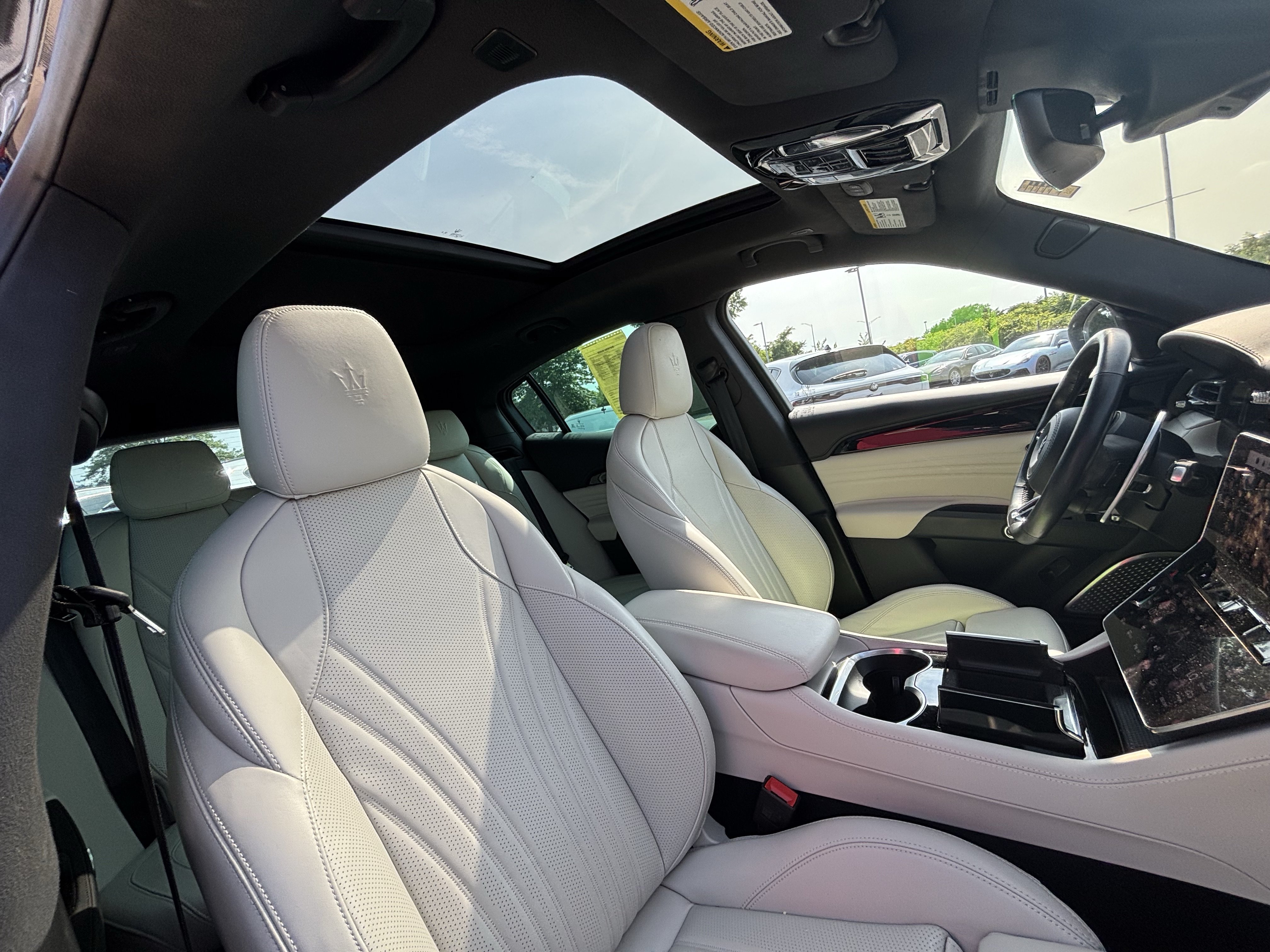 Used 2023 Maserati Grecale Folgore AWD/4WD image 30