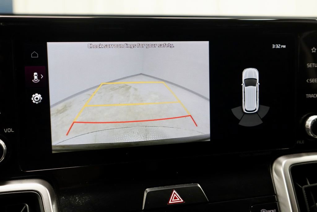 Used 2023 Kia Sorento S w/ Panoramic Sunroof Package image 2