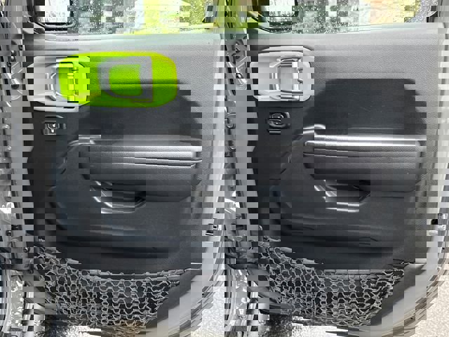 Used 2021 Jeep Gladiator Sport image 25