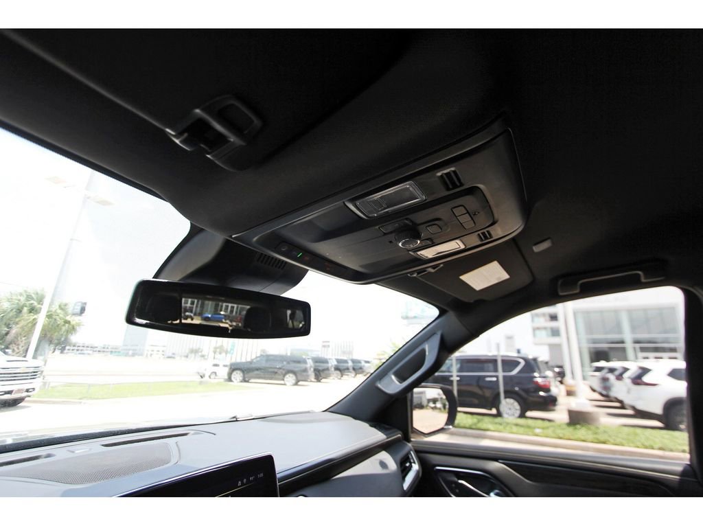 Used 2024 Chevrolet Suburban Premier RWD image 21