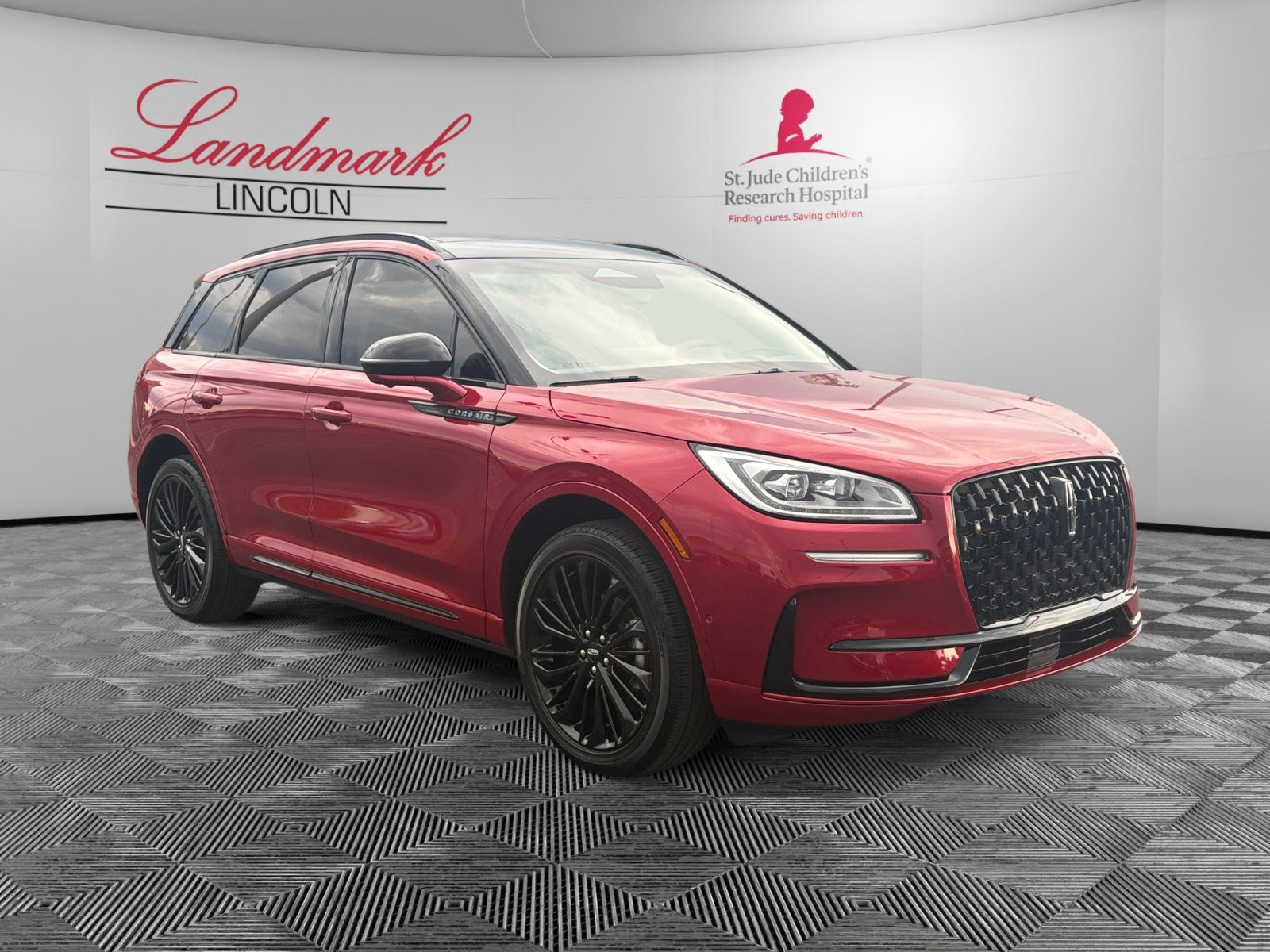 Used 2024 Lincoln Corsair Reserve w/ Equipment Group 202A AWD/4WD image 7