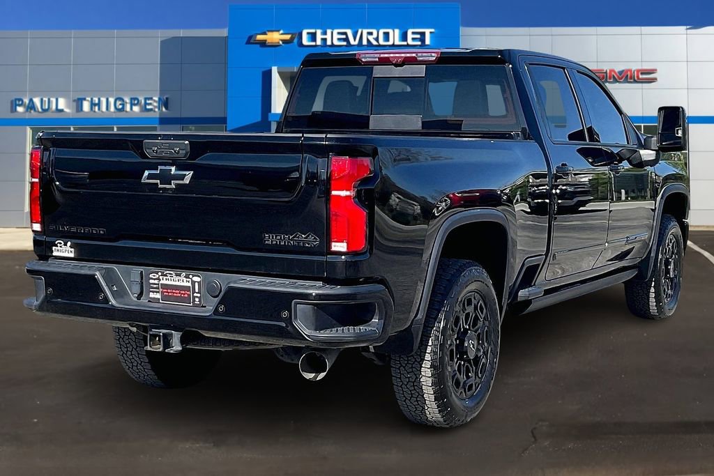 Used 2024 Chevrolet Silverado 2500 High Country w/ High Country Premium Package AWD/4WD image 6