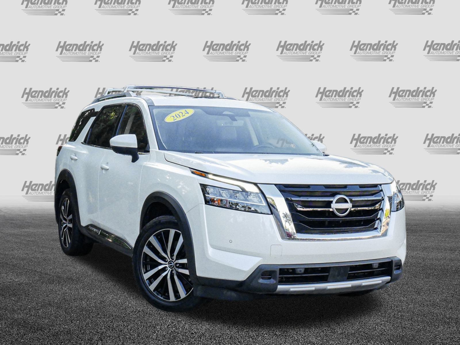 Used 2024 Nissan Pathfinder Platinum w/ Cargo Package image 2