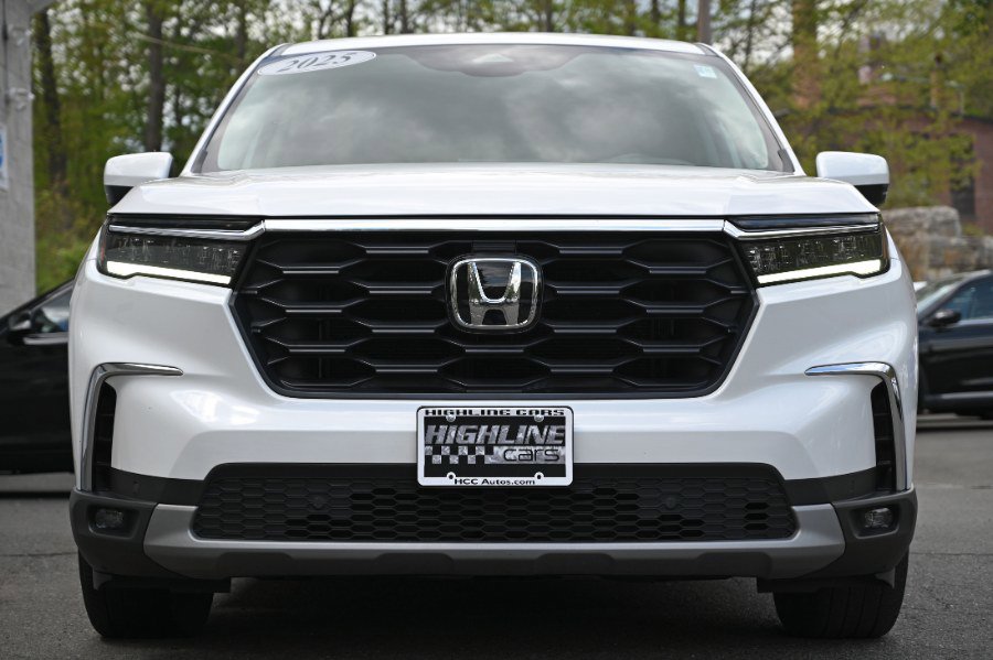 Used 2025 Honda Pilot EX-L image 8