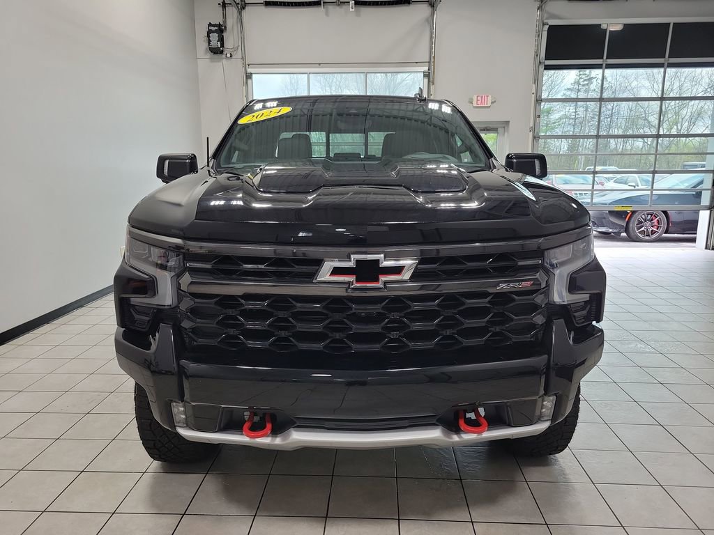 Used 2024 Chevrolet Silverado 1500 ZR2 w/ Technology Package AWD/4WD image 9