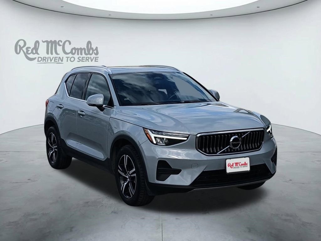 Used 2024 Volvo XC40 B5 Core AWD/4WD image 7