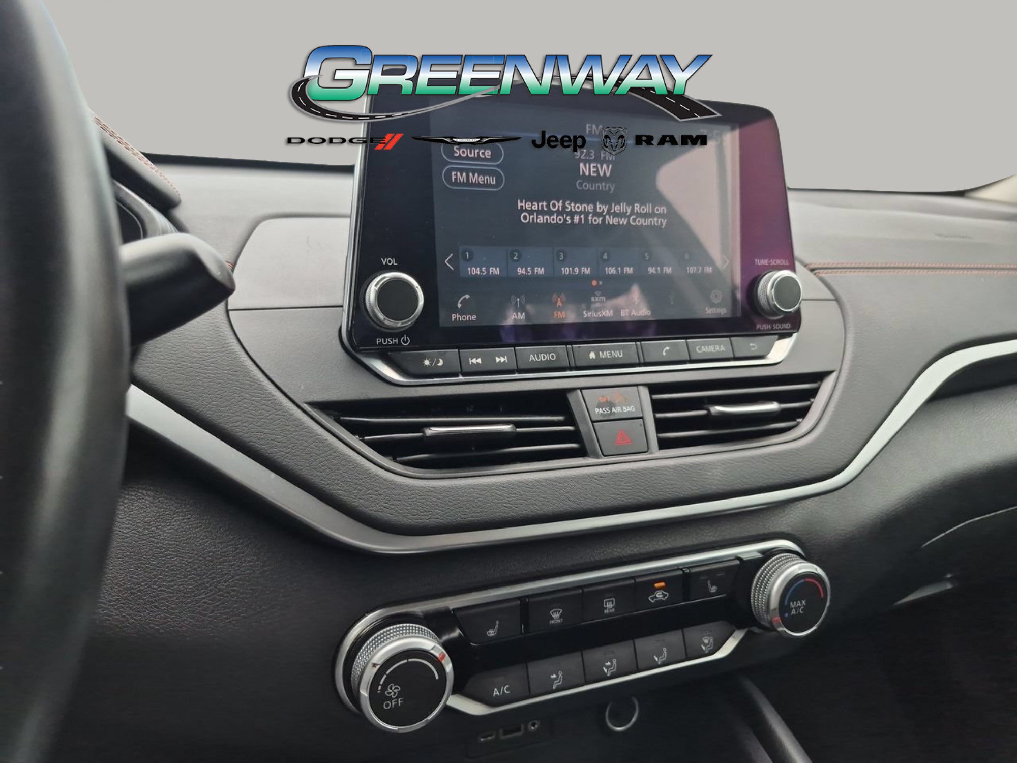 Used 2021 Nissan Altima 2.5 SR w/ SR Premium Package FWD image 19