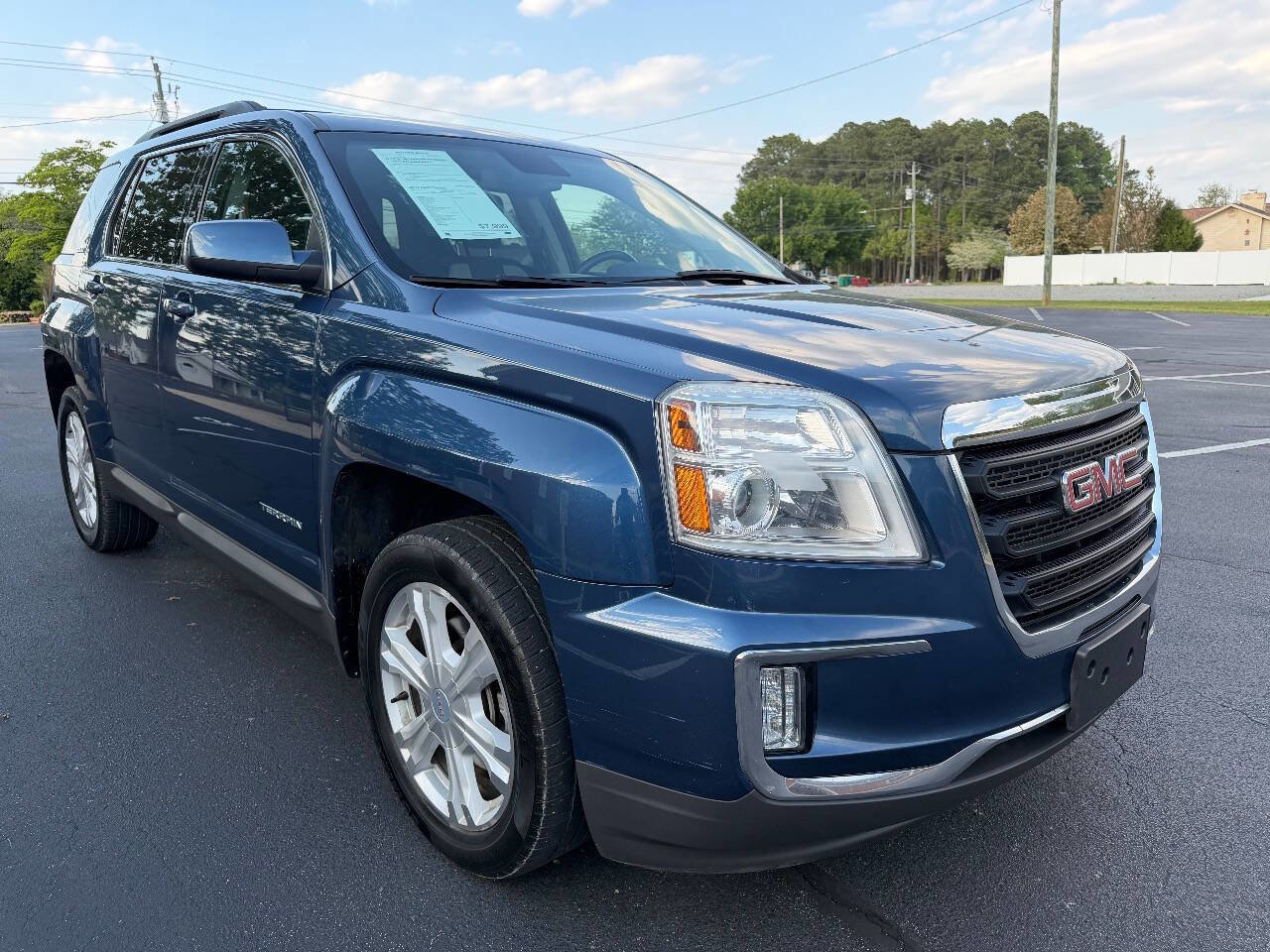 Used 2017 GMC Terrain SLE w/ Convenience Package image 4