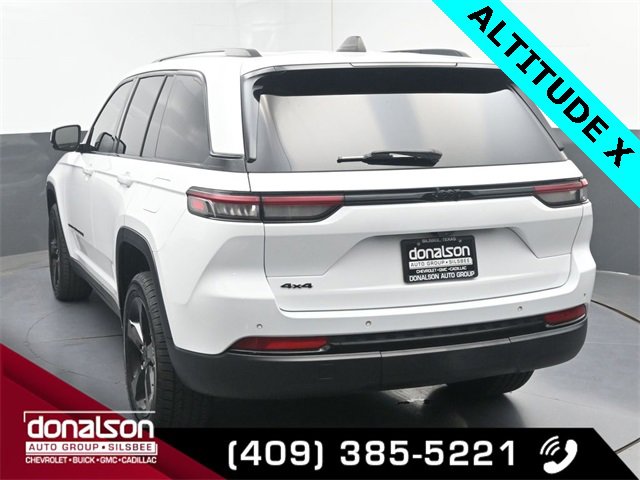 Used 2023 Jeep Grand Cherokee Altitude image 4