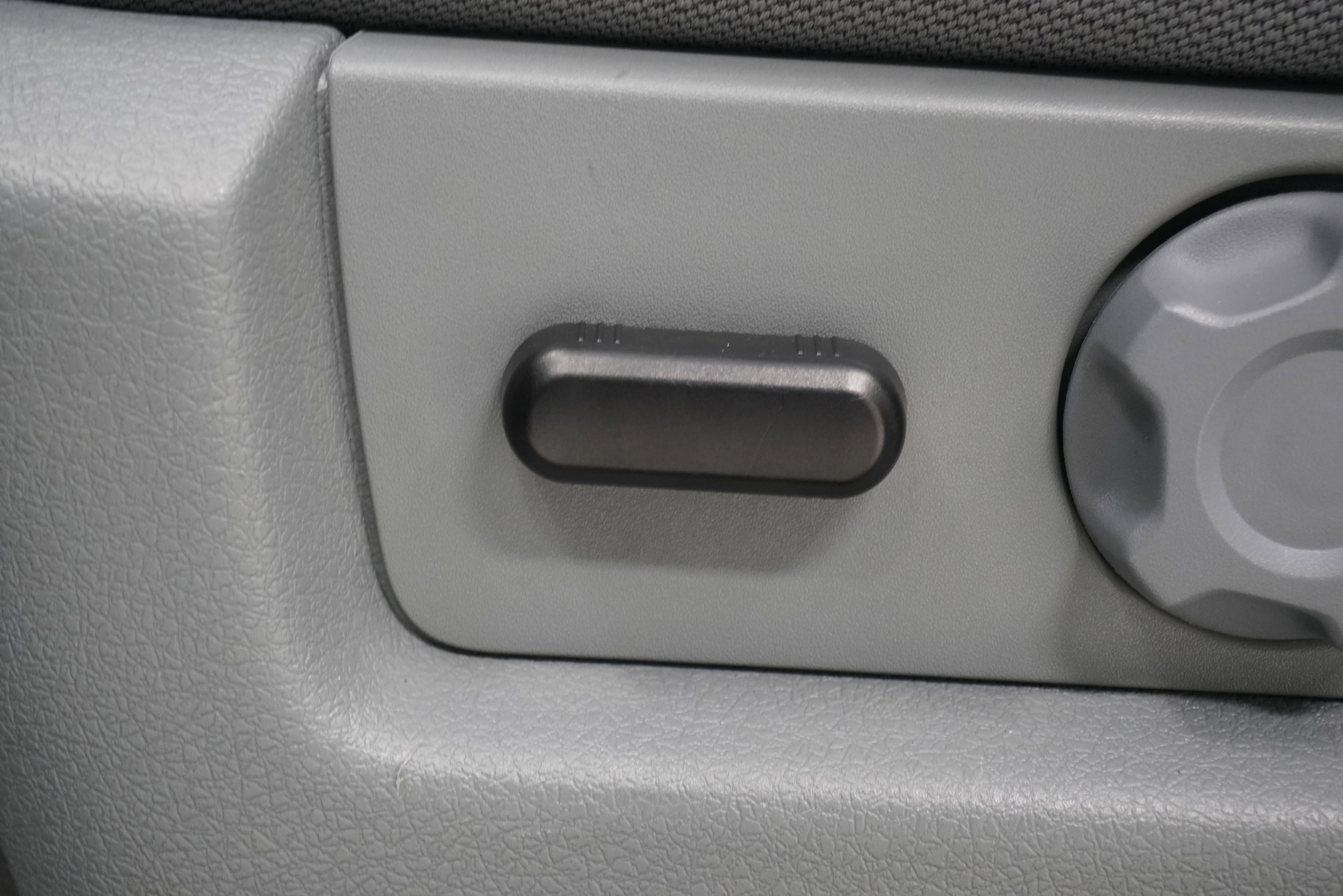 Used 2013 Ford F150 XLT w/ XLT Chrome Pkg image 14