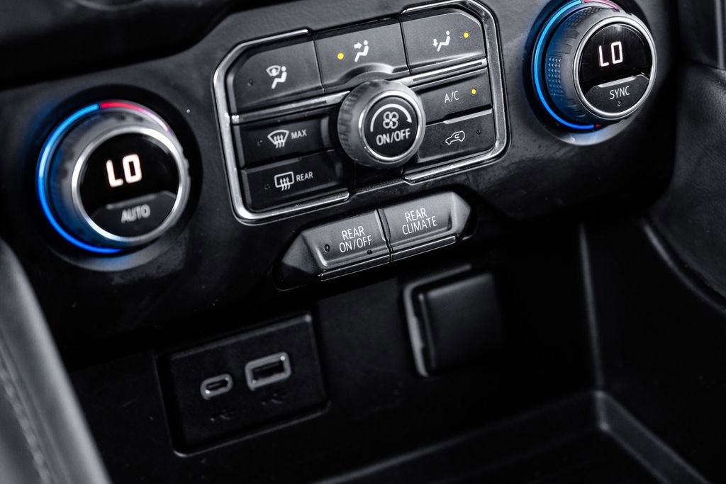 Used 2023 Chevrolet Suburban LS image 24