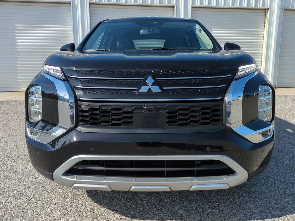 Used 2024 Mitsubishi Outlander SE image 10