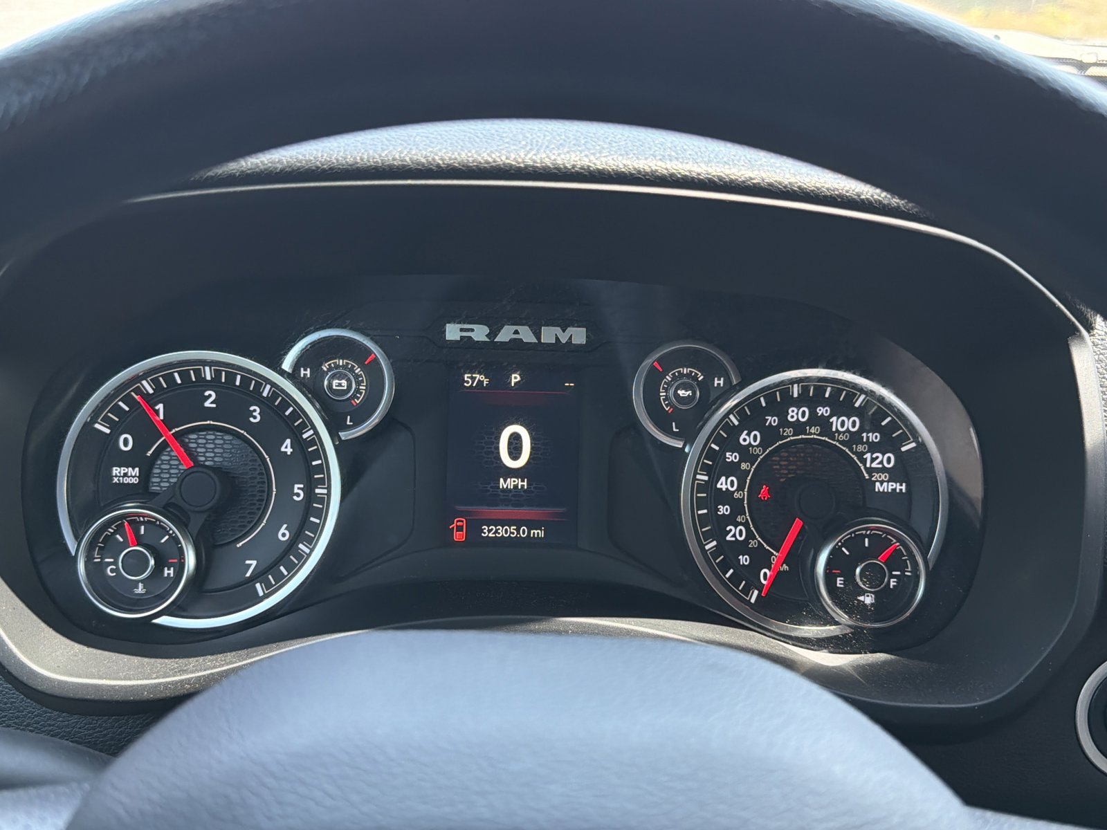 Used 2024 RAM 2500 Tradesman w/ Chrome Appearance Group AWD/4WD image 21