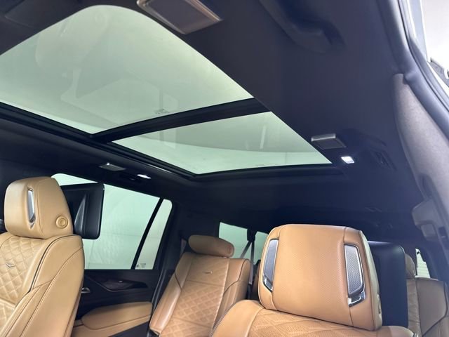 Used 2024 Cadillac Escalade ESV Sport w/ LPO, ONYX Package image 12