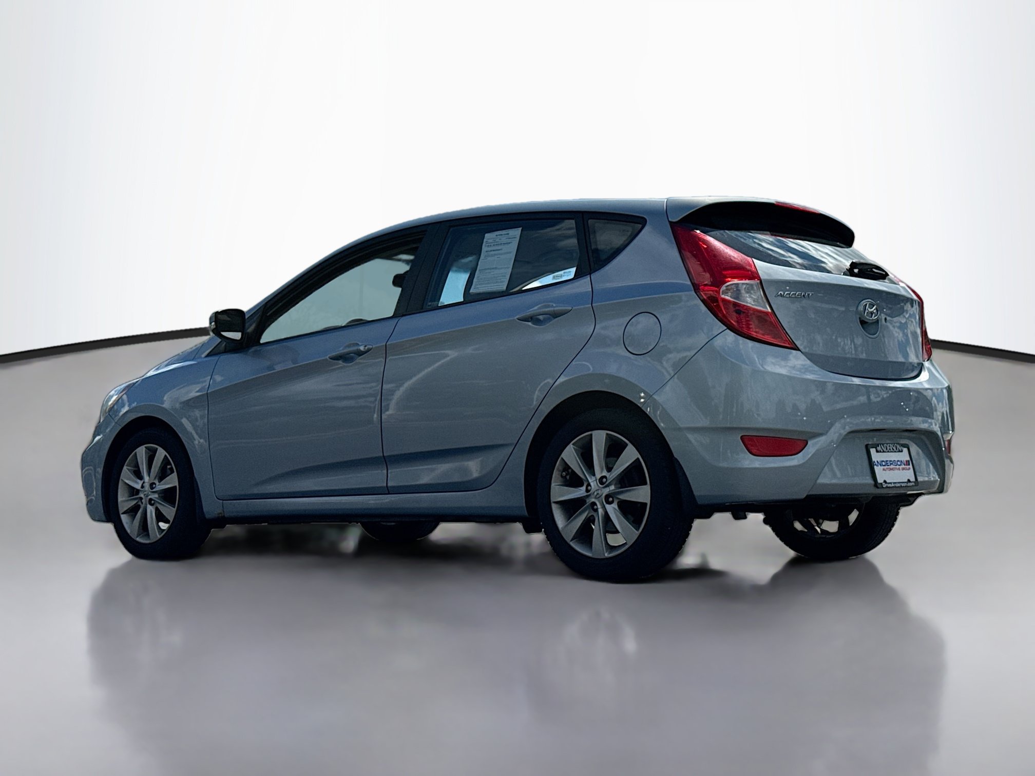 Used 2013 Hyundai Accent SE FWD image 15