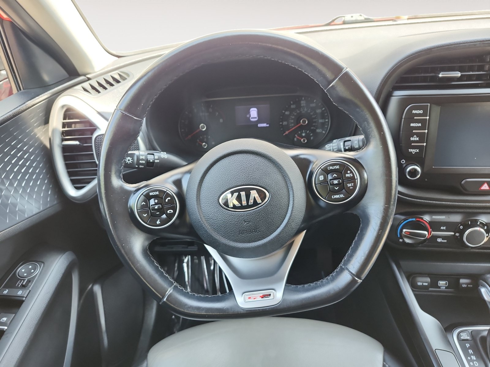 Used 2020 Kia Soul GT-Line FWD image 12