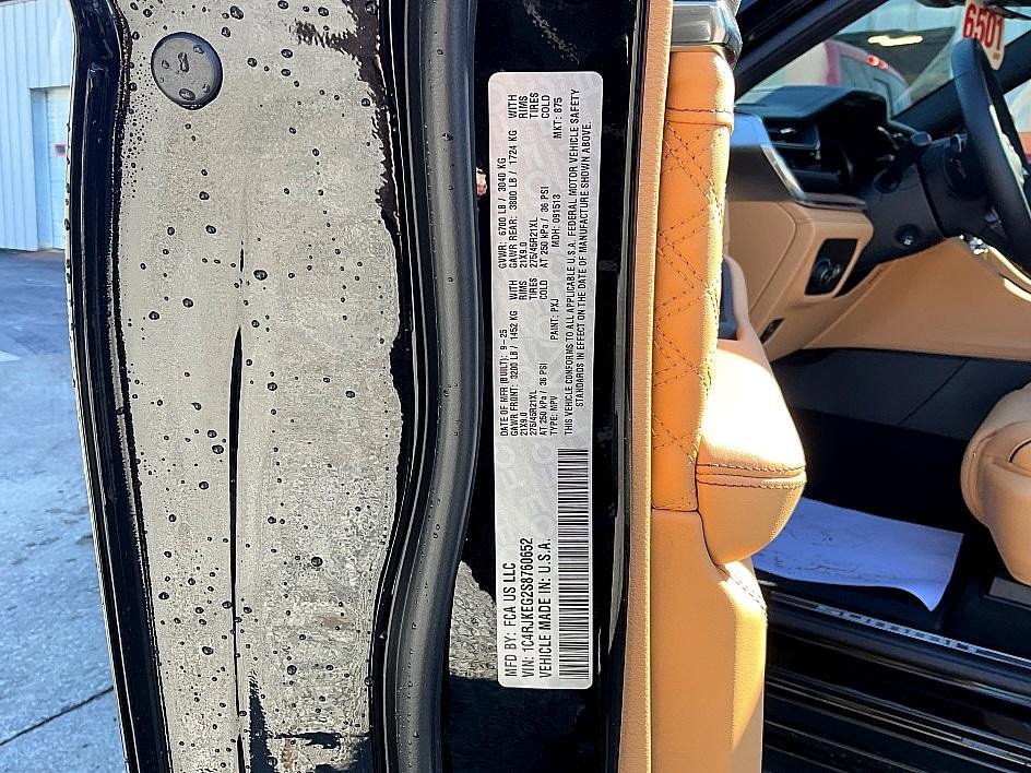 New 2025 Jeep Grand Cherokee L Summit image 43