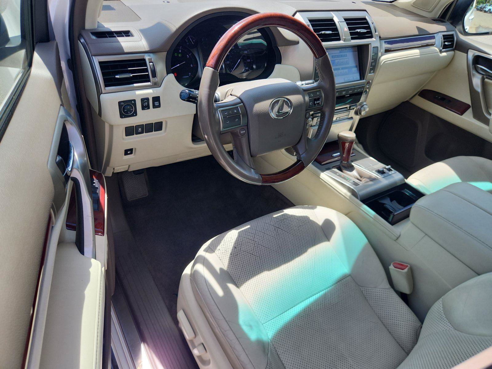 Used 2013 Lexus GX 460 w/ Comfort Plus Pkg AWD/4WD image 16
