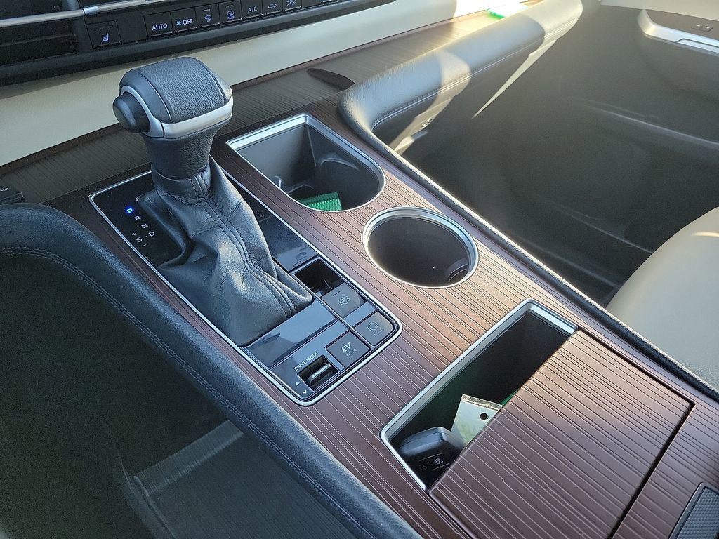 Used 2022 Toyota Sienna XLE image 15