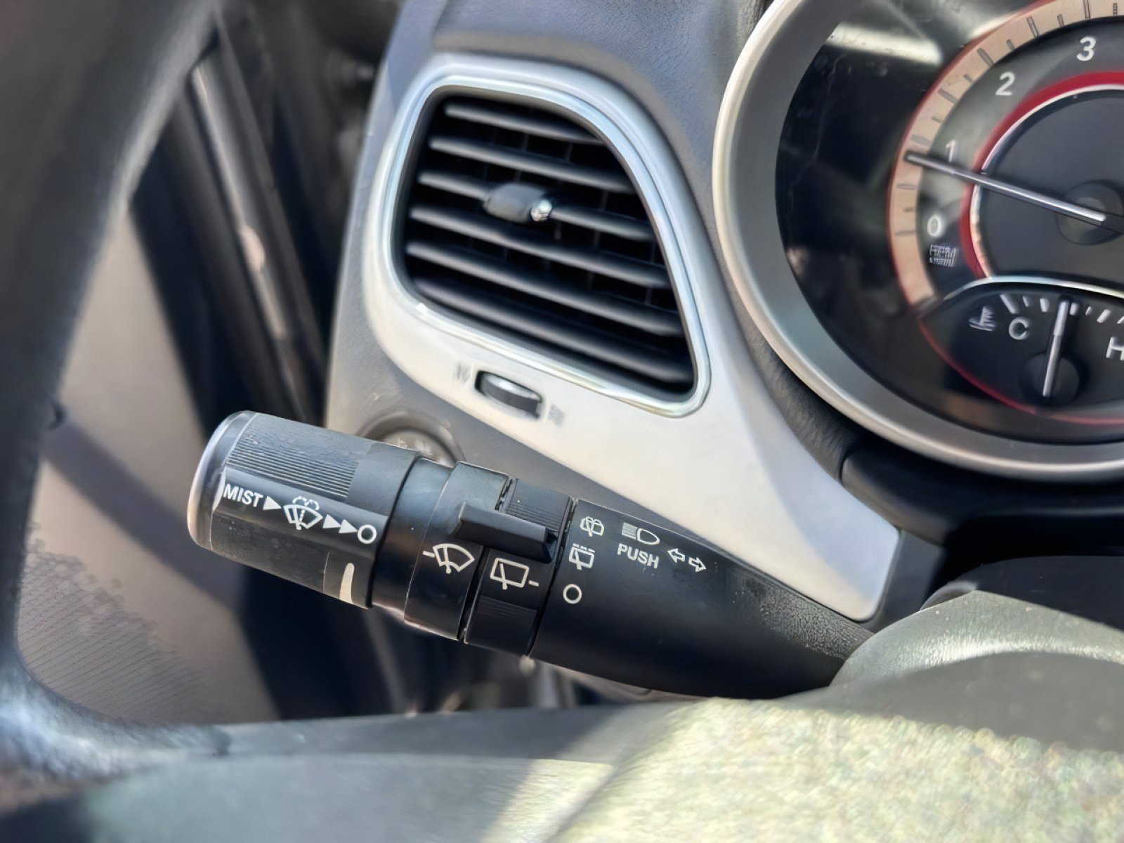 Used 2020 Dodge Journey SE FWD image 24