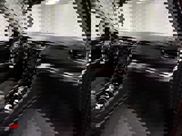 Used 2023 Jeep Grand Cherokee Laredo image 28