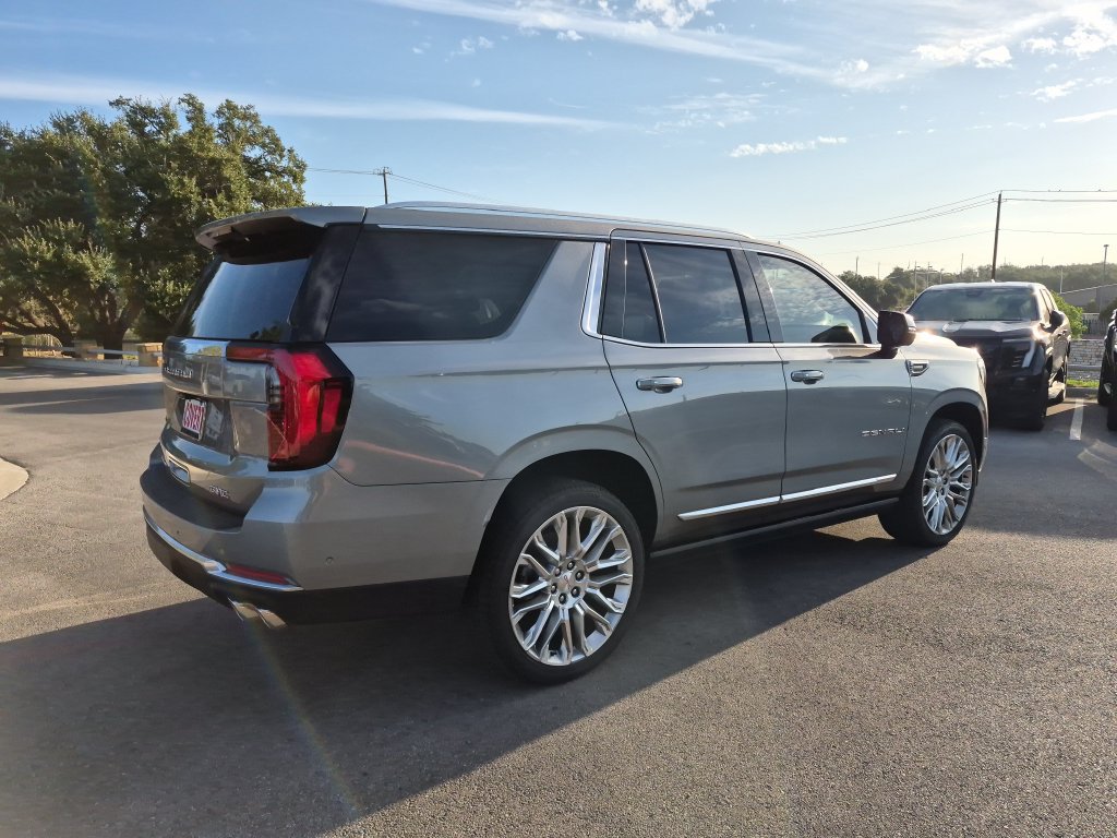 New 2026 GMC Yukon Denali w/ Denali Reserve Package AWD/4WD image 9