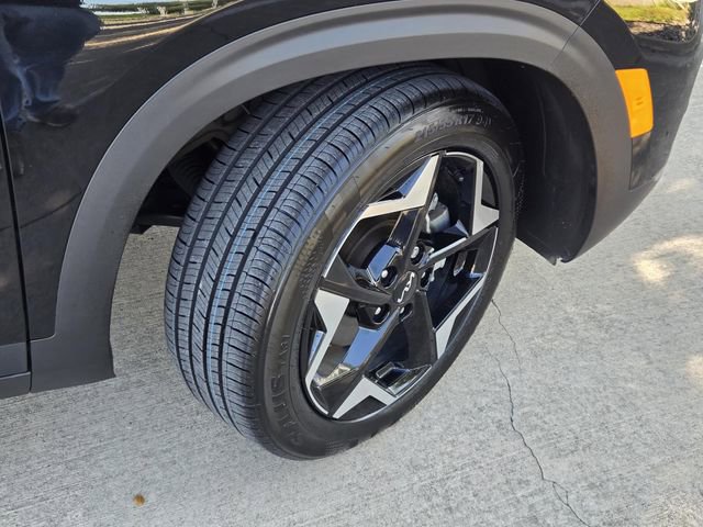 Certified 2025 Kia Seltos S image 6