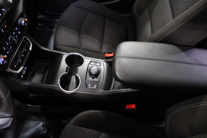 Certified 2022 GMC Terrain SLE w/ Driver Convenience Package image 32