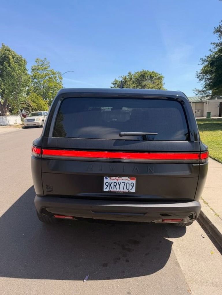 Used 2023 Rivian R1S Adventure AWD/4WD image 4