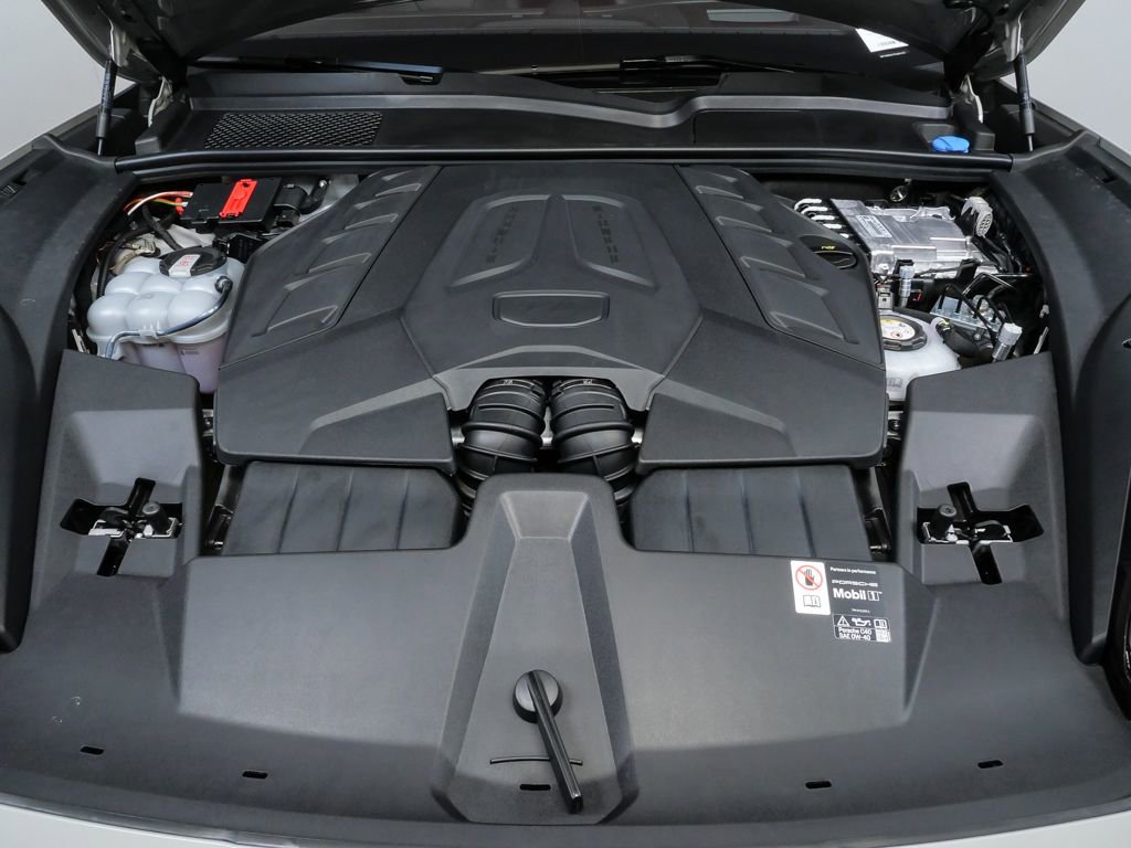 New 2026 Porsche Cayenne Turbo image 33