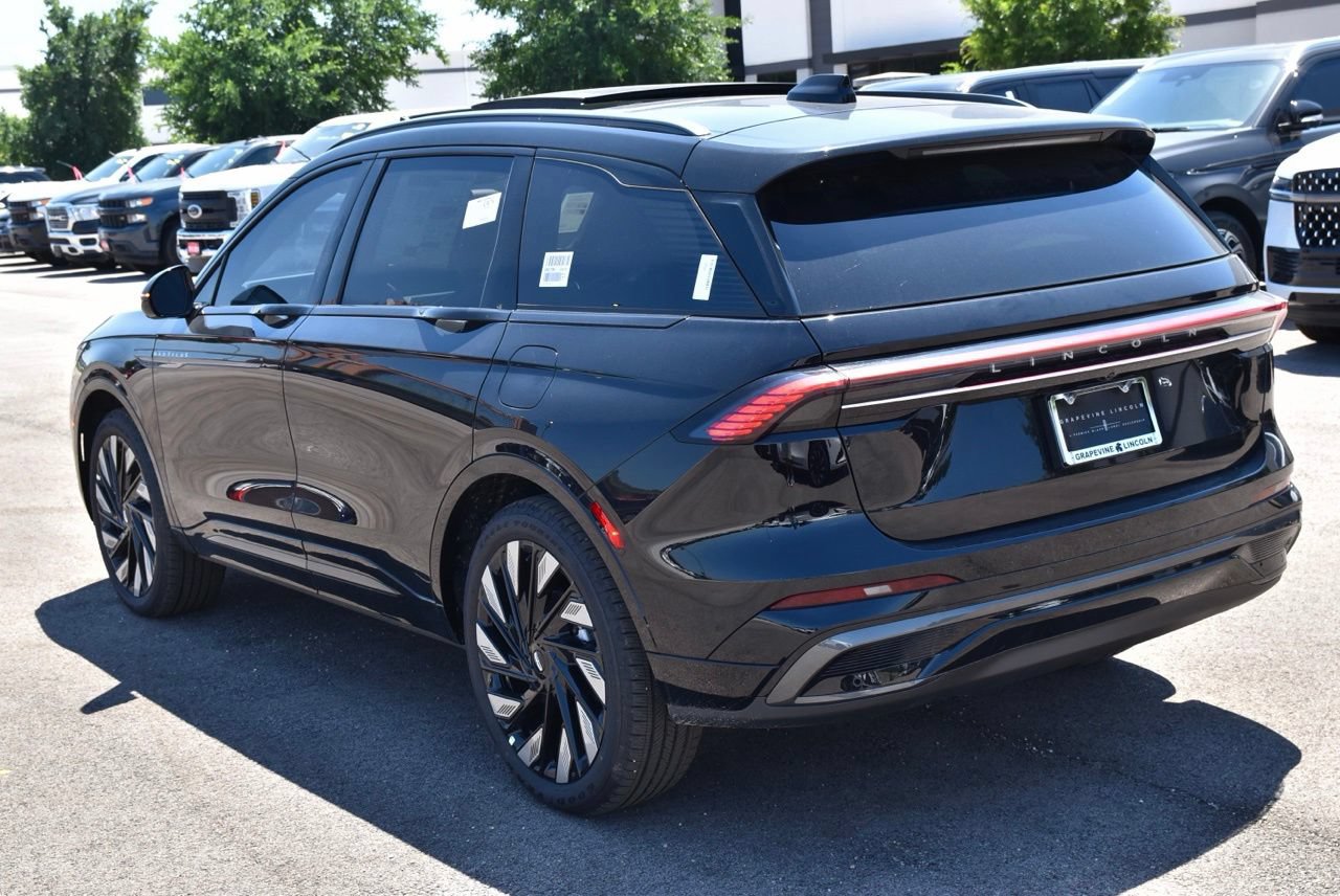 New 2026 Lincoln Nautilus Reserve w/ Jet Appearance Package AWD/4WD image 15