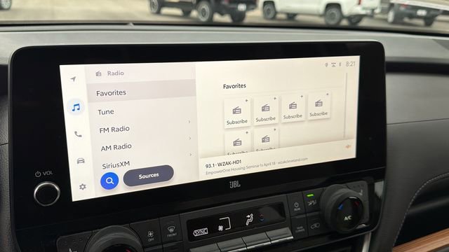 Certified 2025 Toyota Grand Highlander FWD image 12