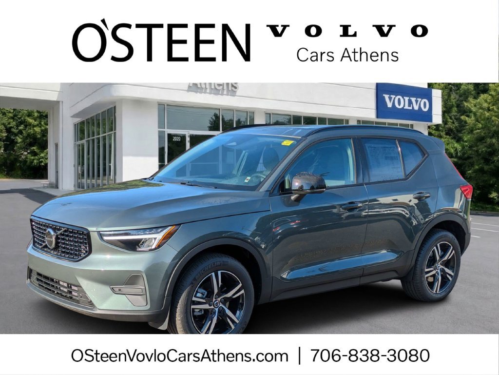 New 2026 Volvo XC40 B5 Core AWD/4WD image 1