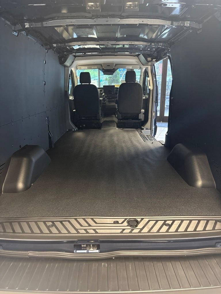 New 2026 Ford Transit 250 Low Roof w/ Load Area Protection Package RWD image 7