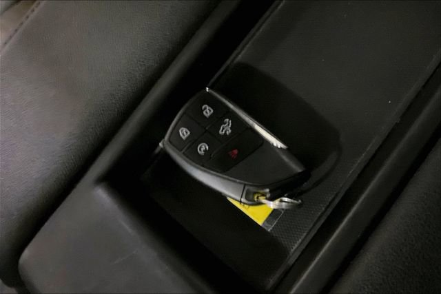 Used 2023 Chevrolet Silverado 1500 LT AWD/4WD image 29