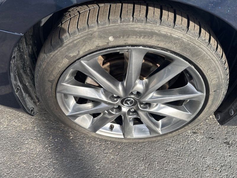 Used 2018 MAZDA MAZDA3 Touring image 33