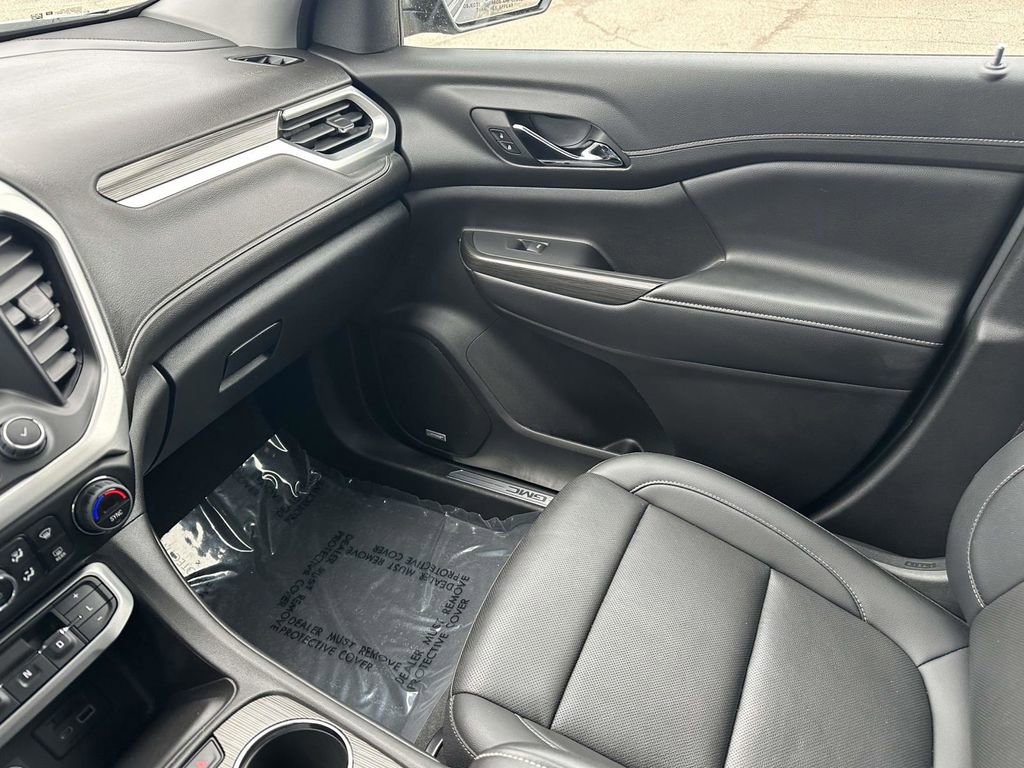 Certified 2023 GMC Acadia SLT w/ Elevation Edition image 33