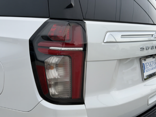 Used 2022 Chevrolet Suburban High Country RWD image 14