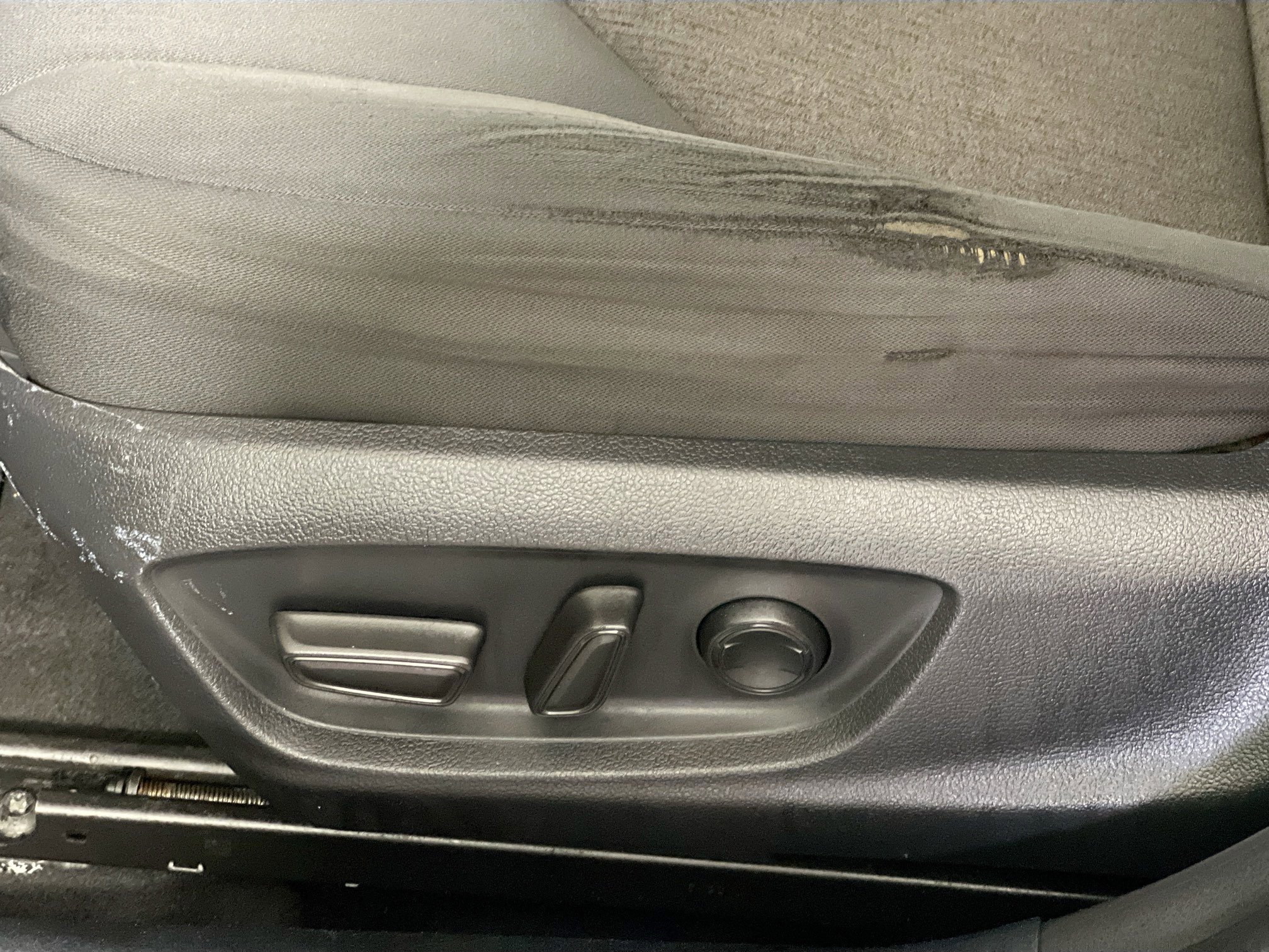 Used 2021 Toyota Camry LE AWD/4WD image 15