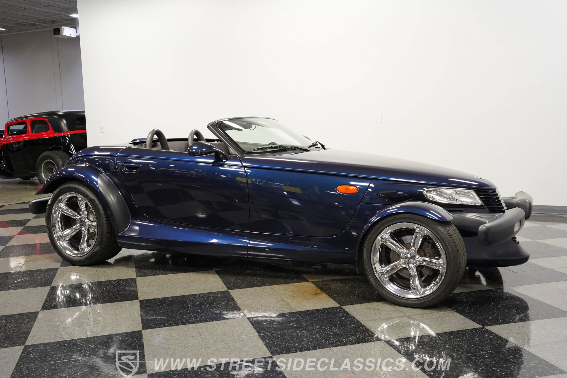 Used 2001 Chrysler Prowler RWD image 16