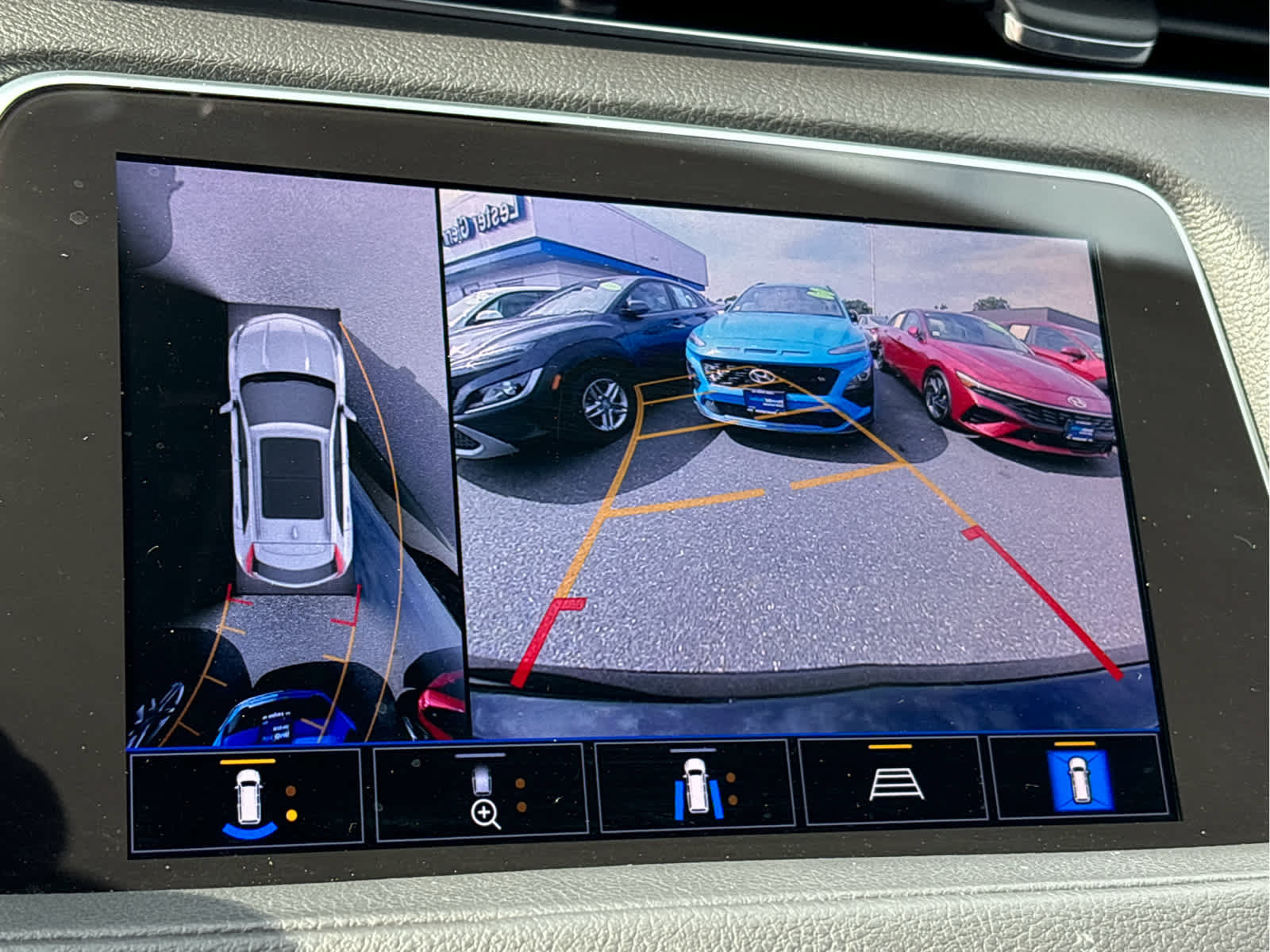 Certified 2021 Cadillac XT4 Sport w/ Enhanced Visibility Package AWD/4WD image 16