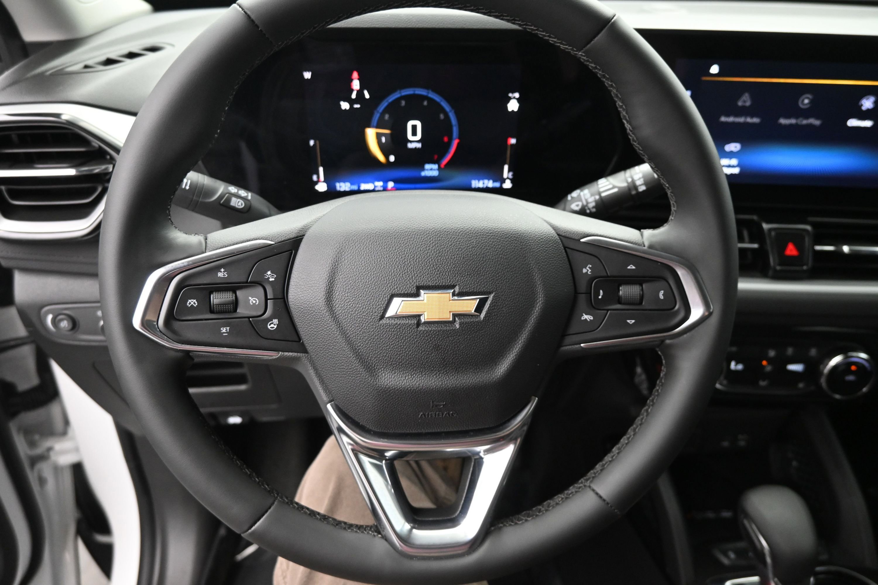 Used 2024 Chevrolet TrailBlazer LT w/ Convenience Package AWD/4WD image 16