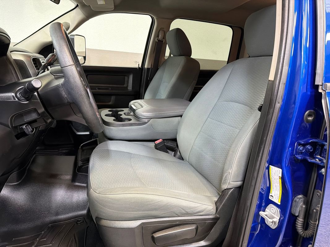 Used 2018 RAM 2500 Tradesman w/ Chrome Appearance Group AWD/4WD image 12
