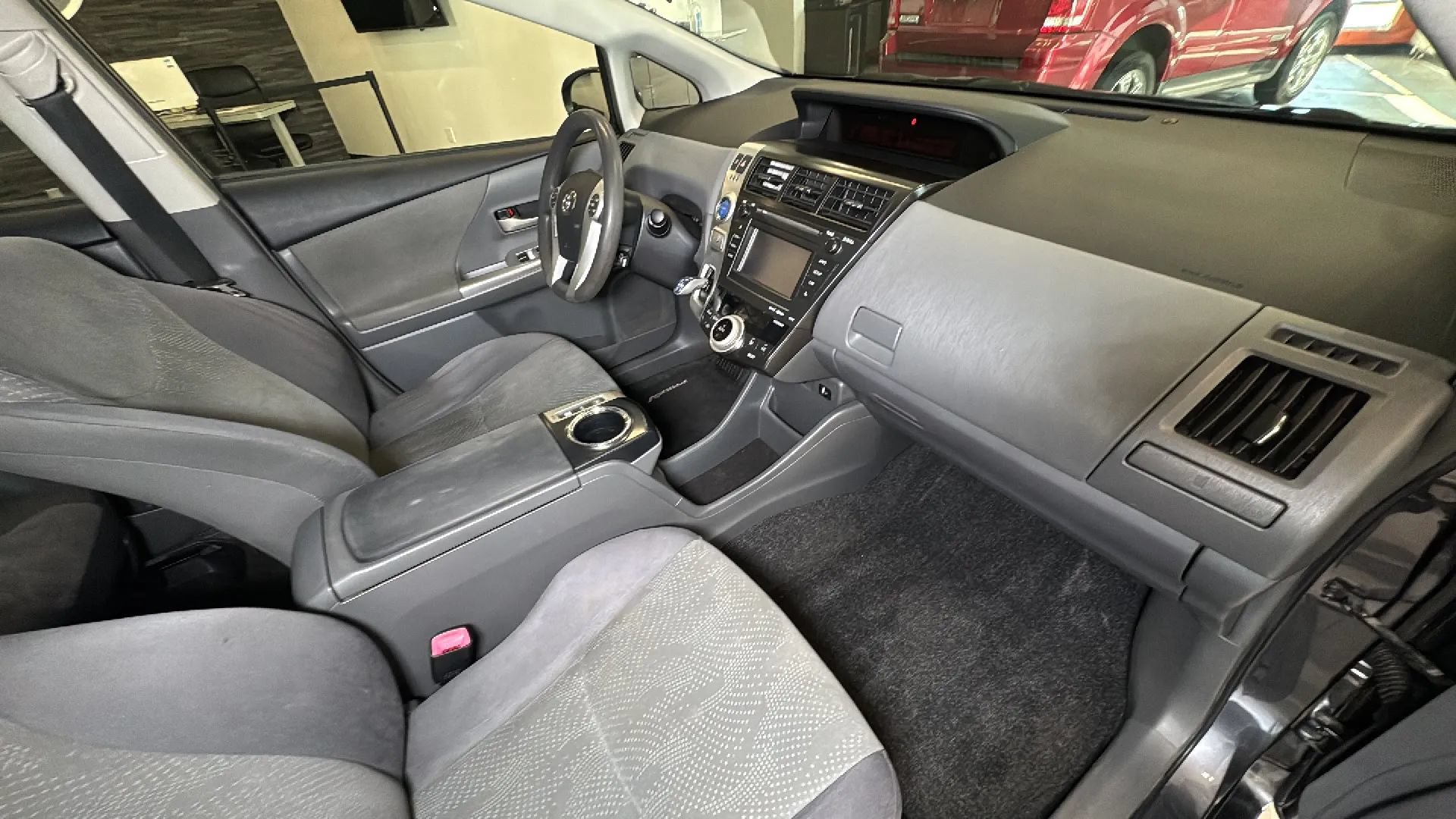 Used 2012 Toyota Prius V Three FWD image 21