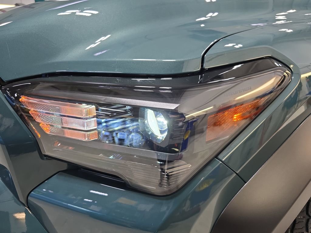 Certified 2025 Toyota 4Runner TRD Off-Road Premium image 36