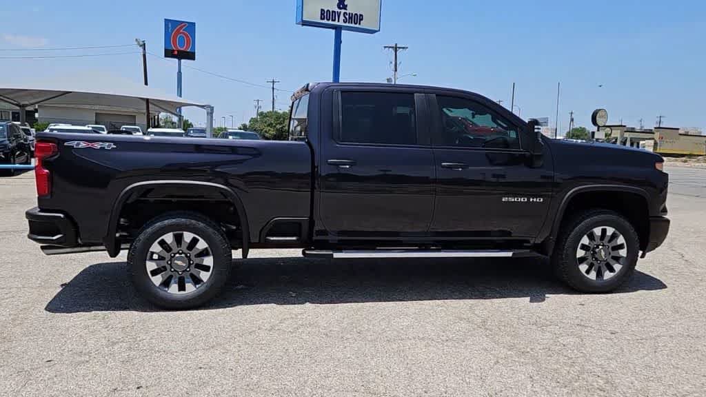 Used 2024 Chevrolet Silverado 2500 Custom w/ Custom Convenience Package AWD/4WD image 8