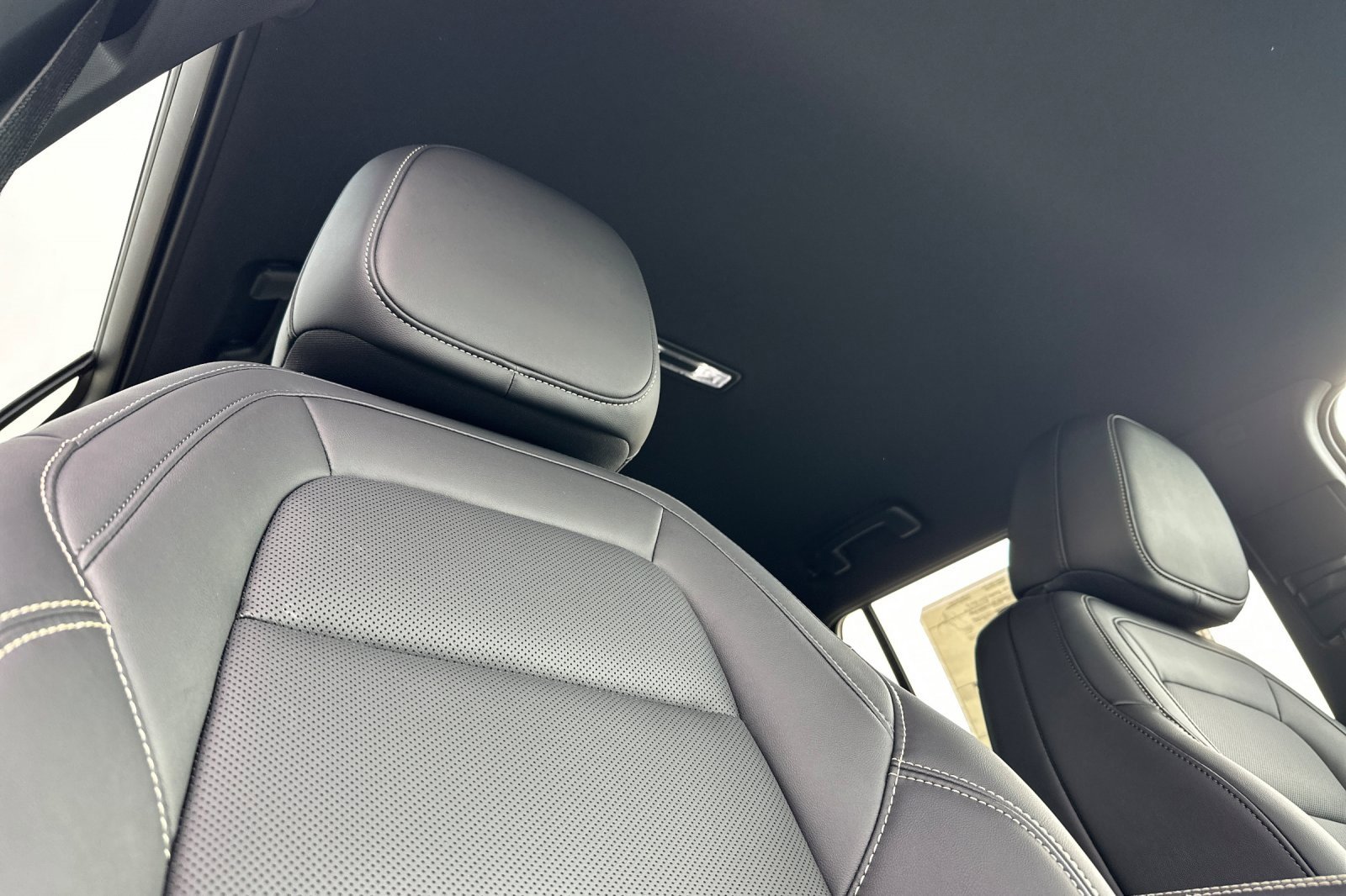 New 2026 GMC Terrain Elevation w/ Elevation Premium Package image 18