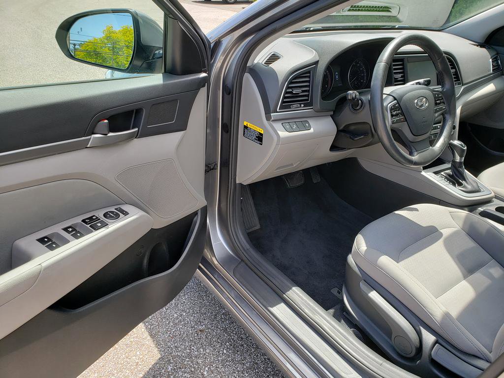 Used 2018 Hyundai Elantra Value Edition FWD image 8
