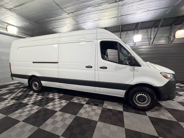 Used 2021 Mercedes-Benz Sprinter 2500 image 9