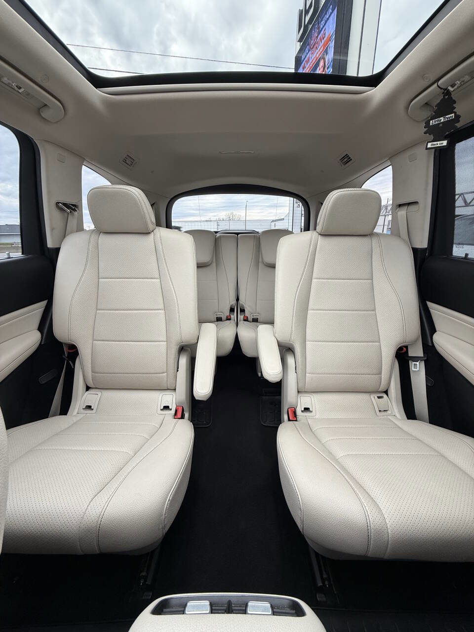 Used 2021 Mercedes-Benz GLS 450 4MATIC image 17